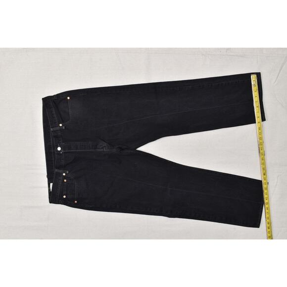 Men's Levi's 501 Black Jeans Size 42x32 Regular Fit Straight Leg Button Fly - Picture 4 of 8